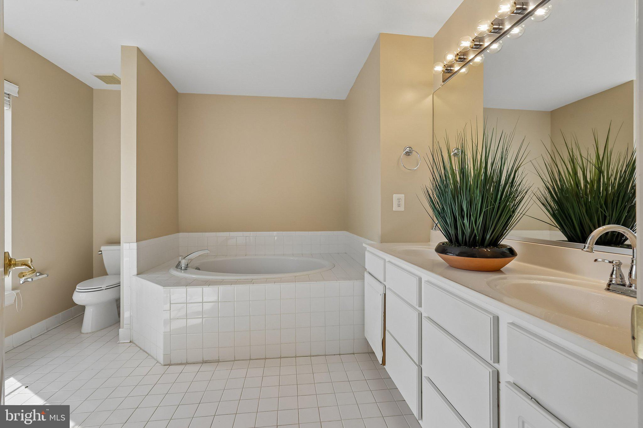 POTOMAC STATION - Residential