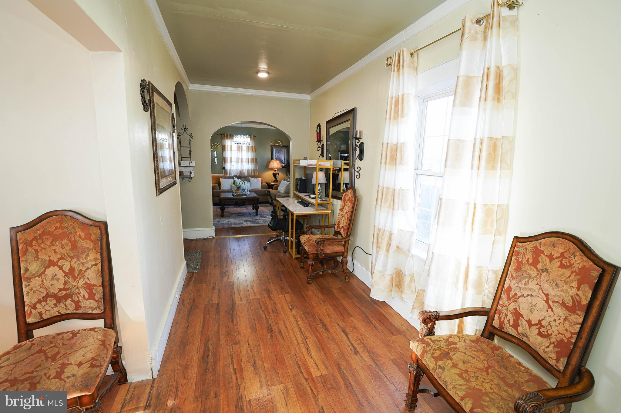 1214 N DIVISION STREET