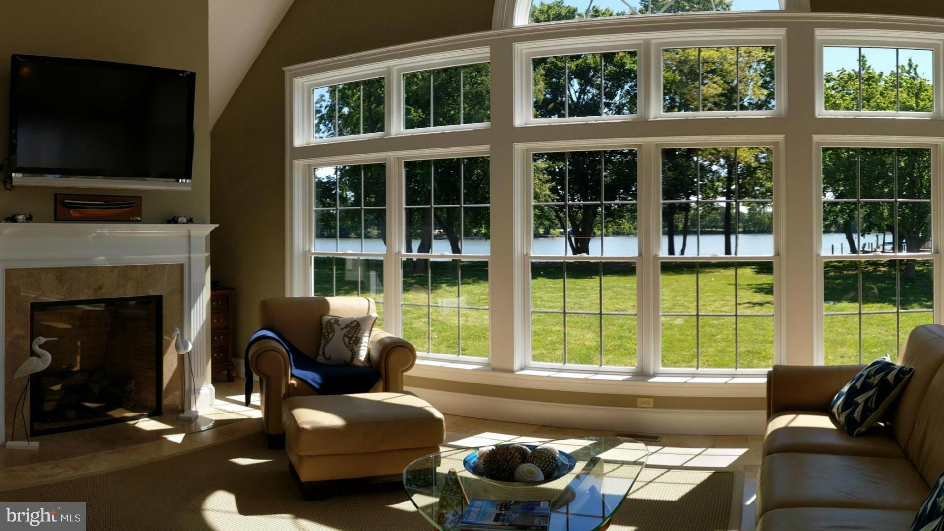 GOVERNOR GRASON MANOR - Residential