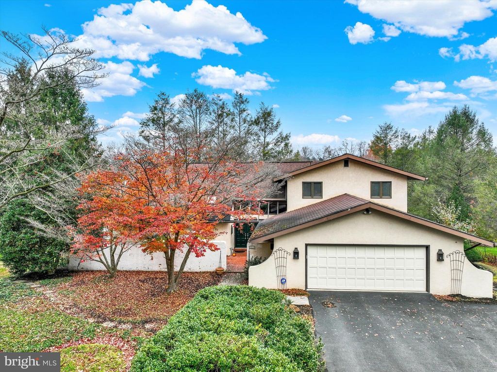 Photo of 811 Michigan Avenue, LEMOYNE, PA 17043 (MLS # PACB2048816)