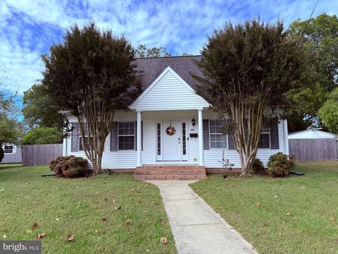 802 ROGER STREET SALISBURY MD 21801