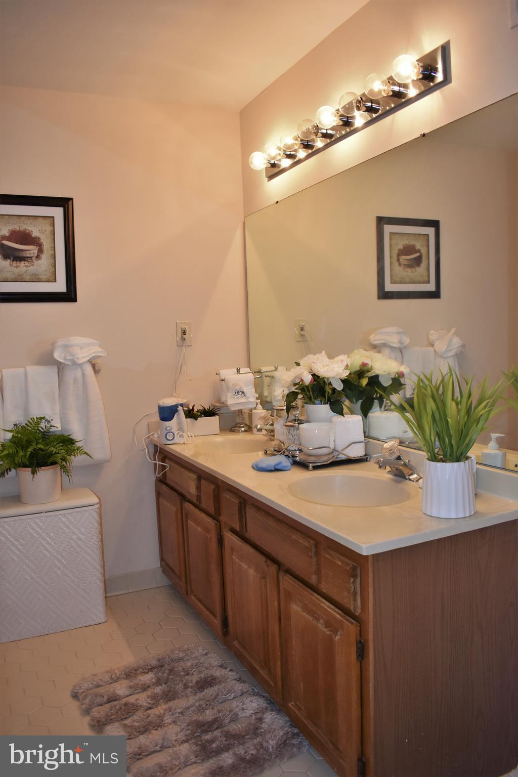 CHELTENHAM WOODS - Residential Lease