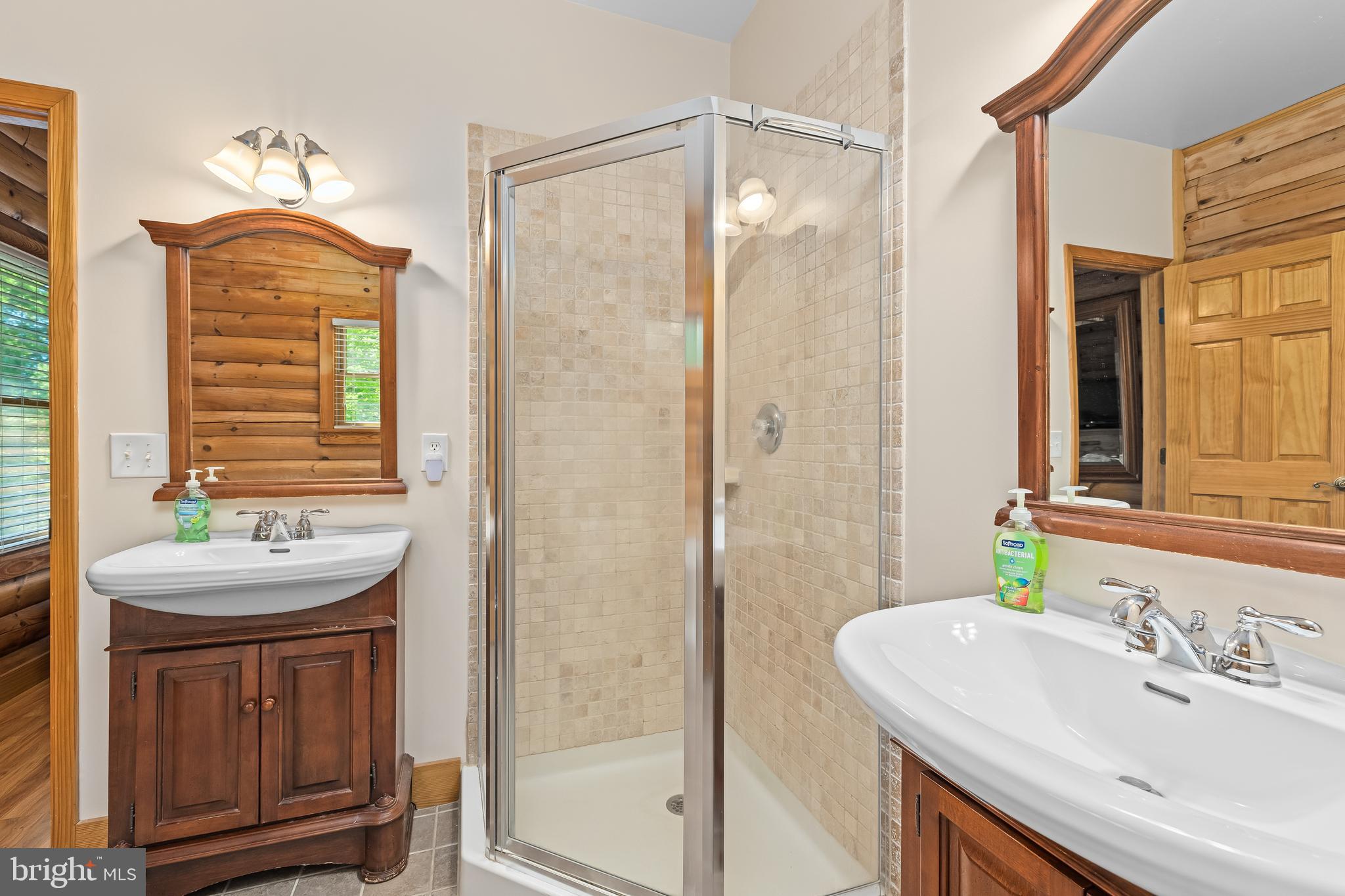 OAKLEIGH - Residential