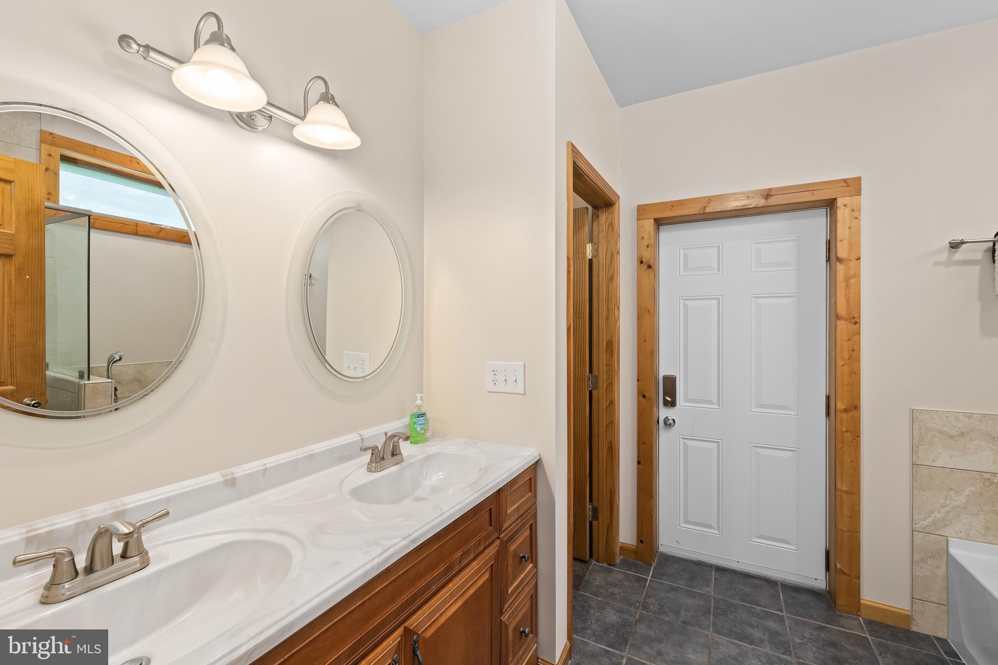 OAKLEIGH - Residential