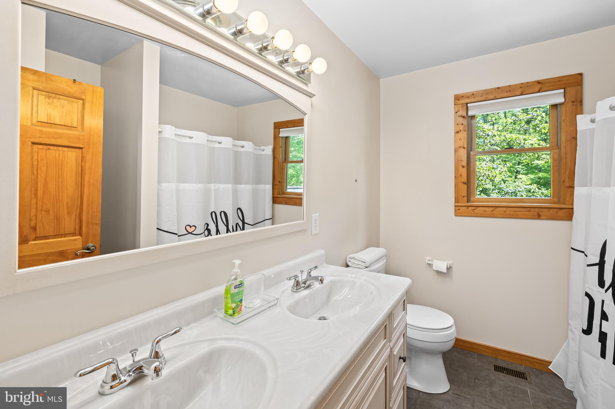 OAKLEIGH - Residential