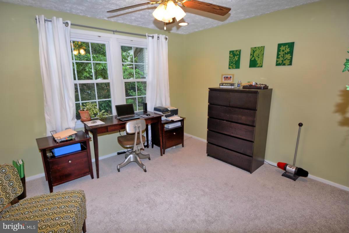 COUNTRY CLUB - Residential