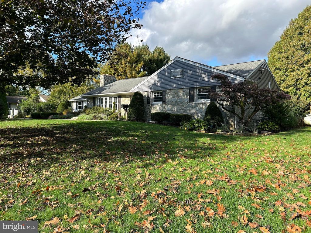 Photo of 1137 W MAIN ST, EPHRATA, PA 17522 (MLS # PALA2041640)
