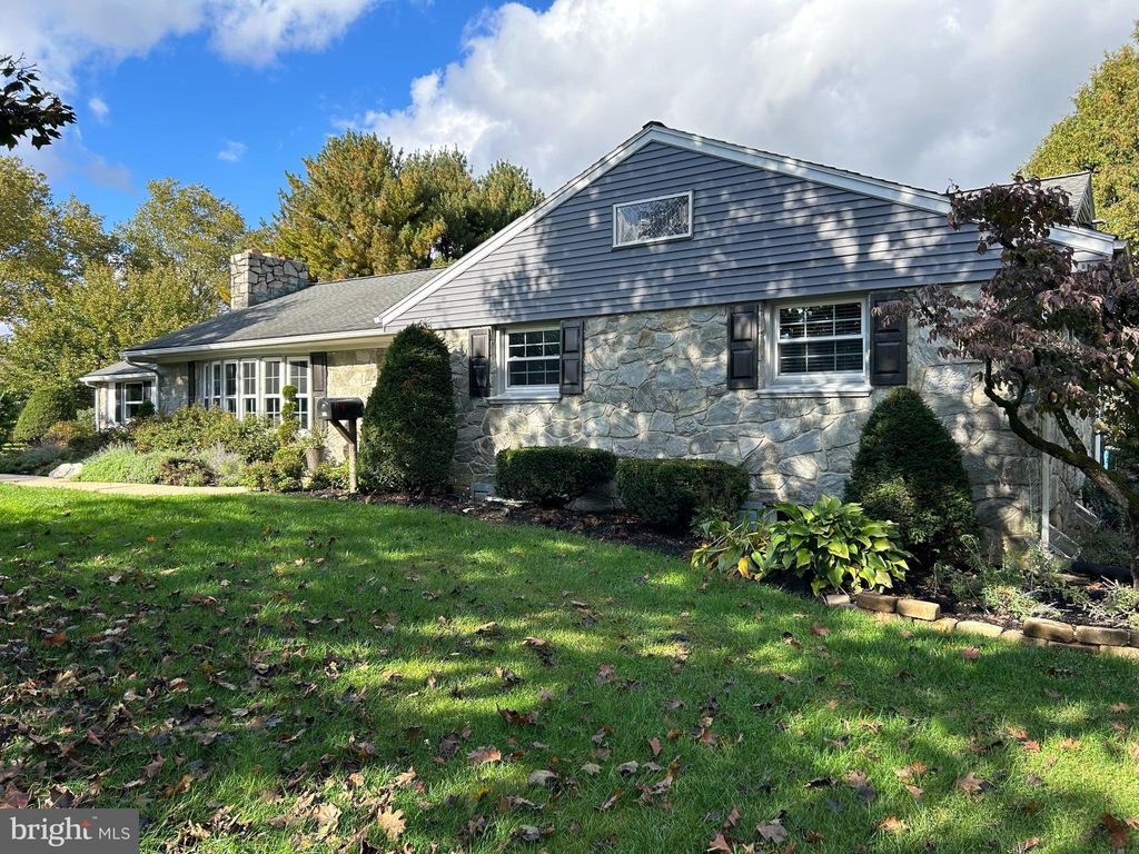 Photo of 1137 W MAIN ST, EPHRATA, PA 17522 (MLS # PALA2041640)