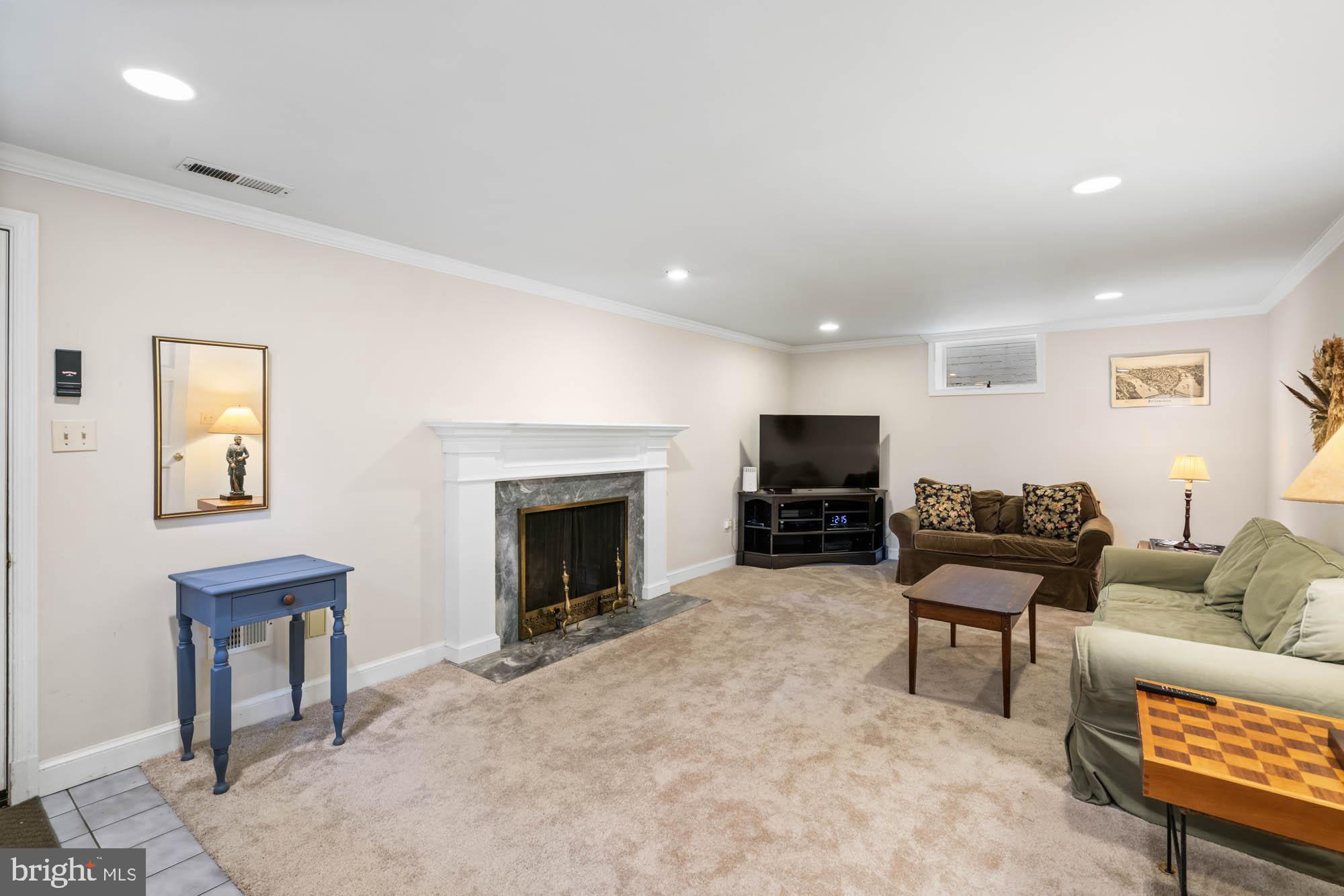 WESTMORELAND HILLS - Residential