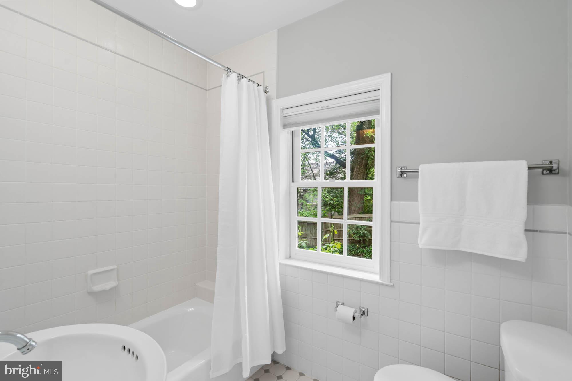 WESTMORELAND HILLS - Residential