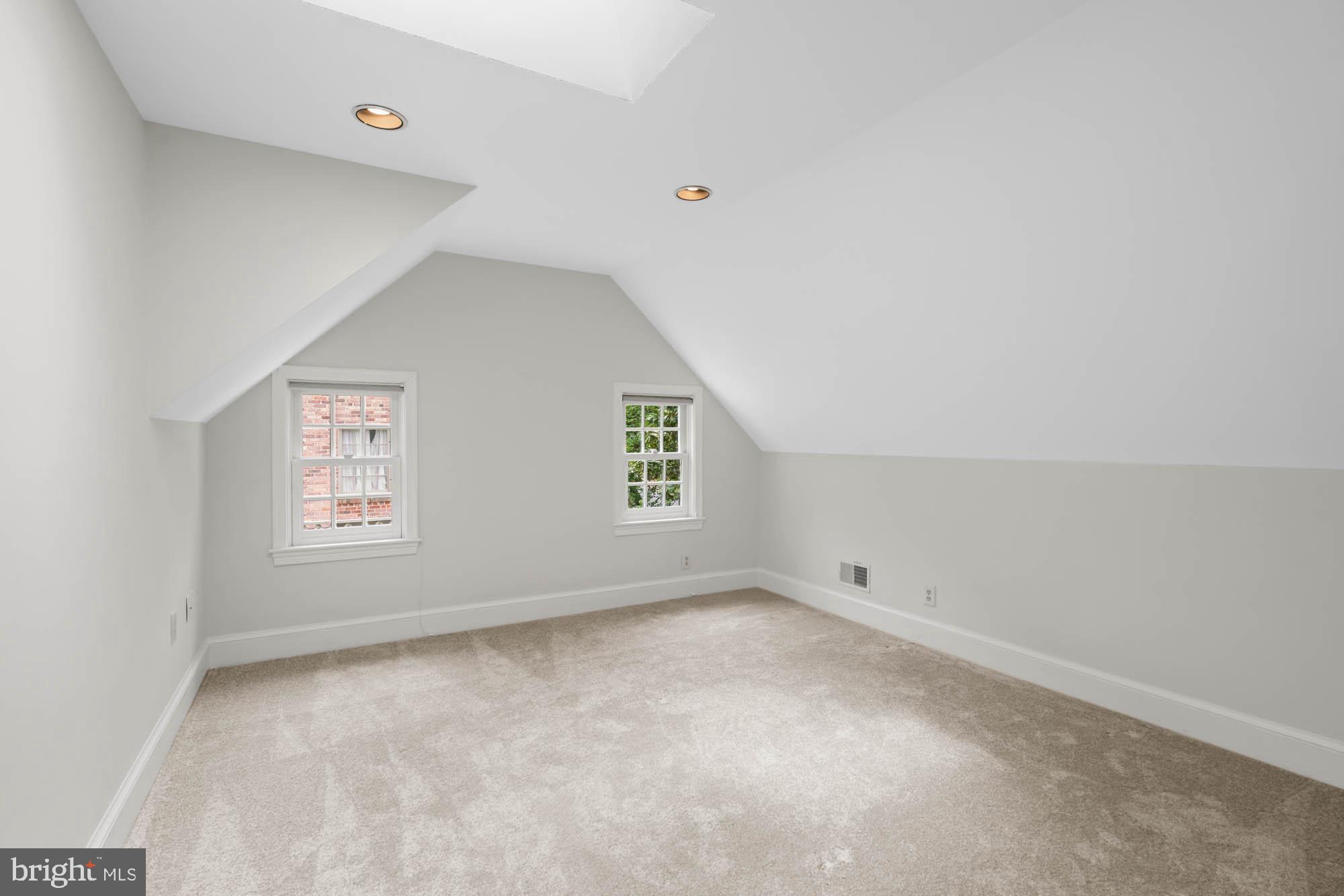 WESTMORELAND HILLS - Residential