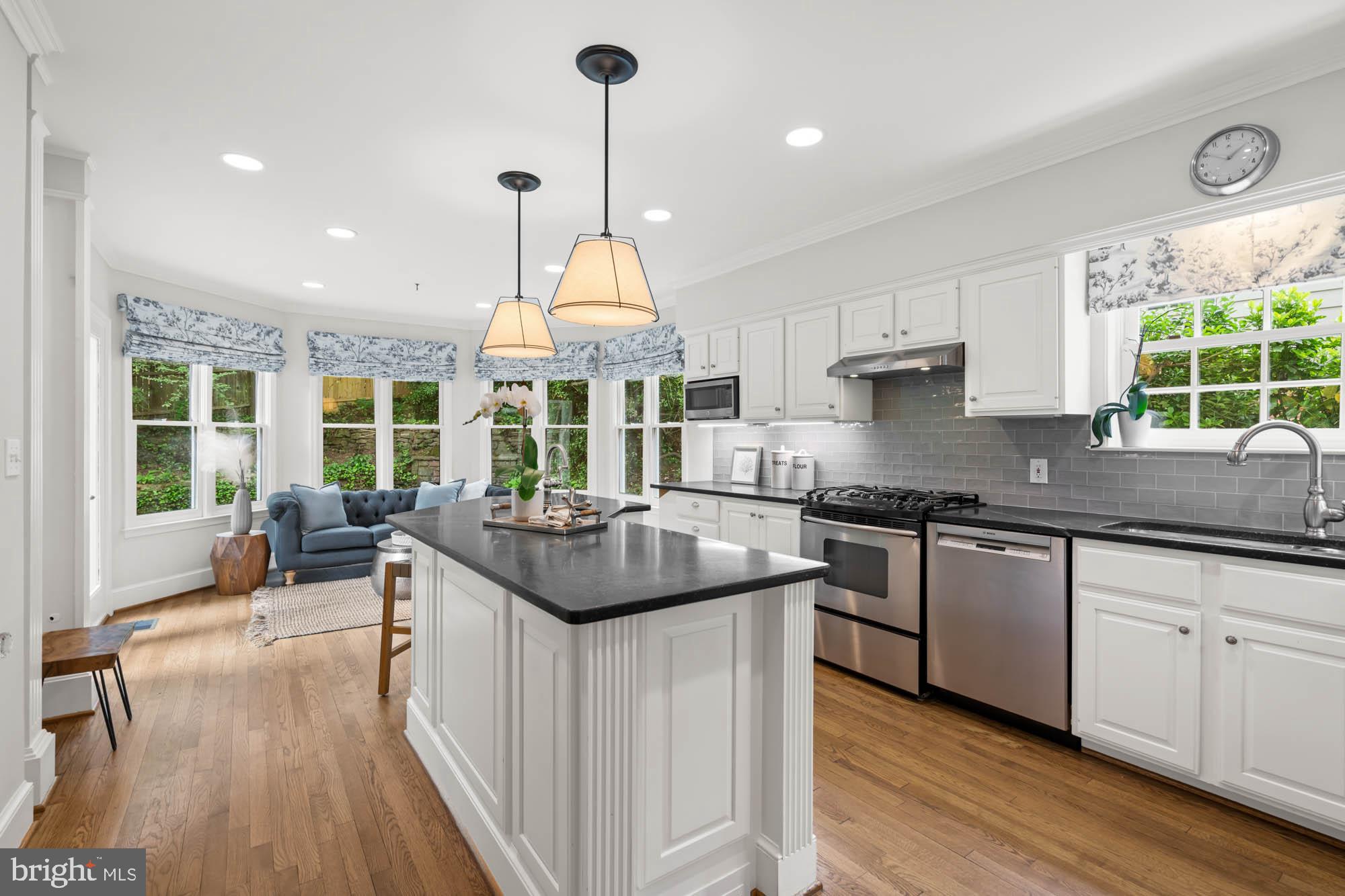 WESTMORELAND HILLS - Residential