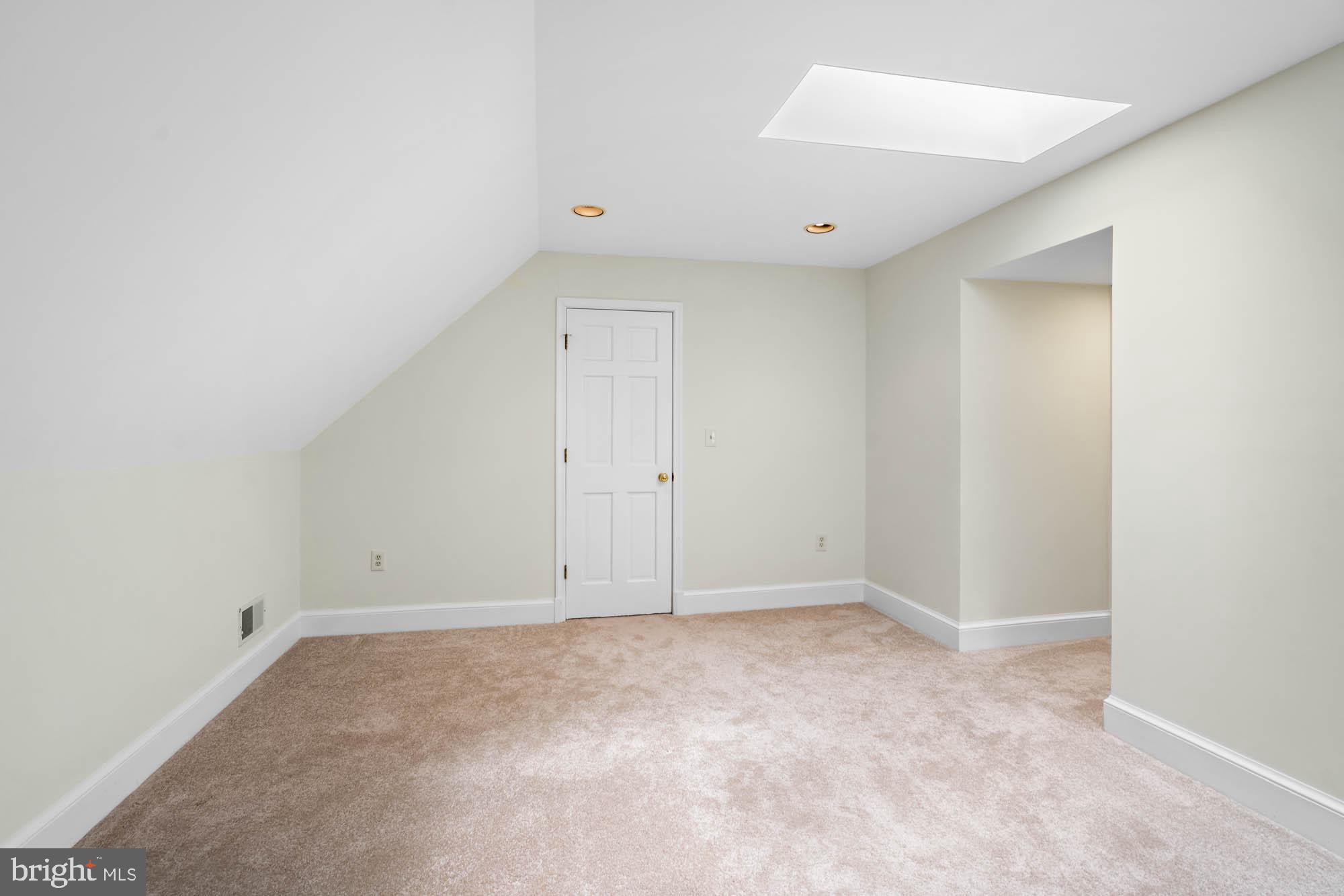 WESTMORELAND HILLS - Residential