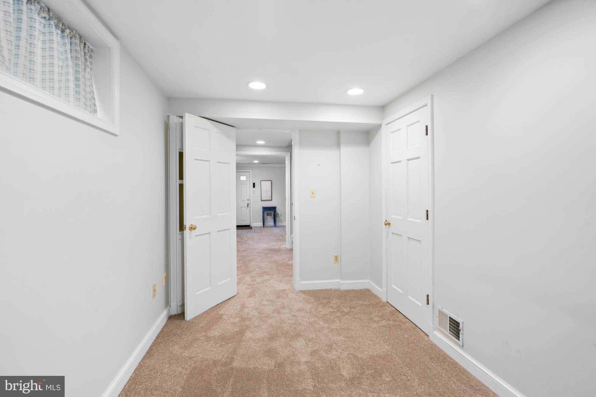 WESTMORELAND HILLS - Residential