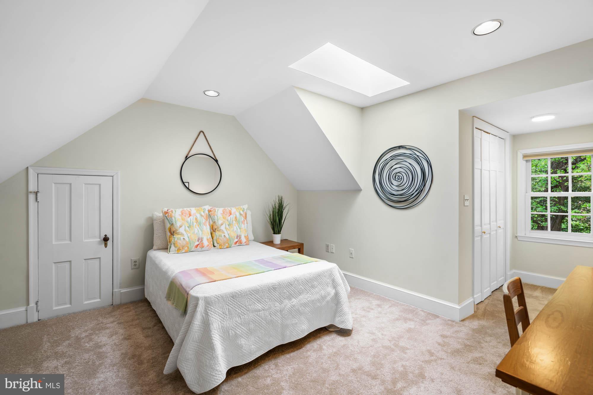 WESTMORELAND HILLS - Residential