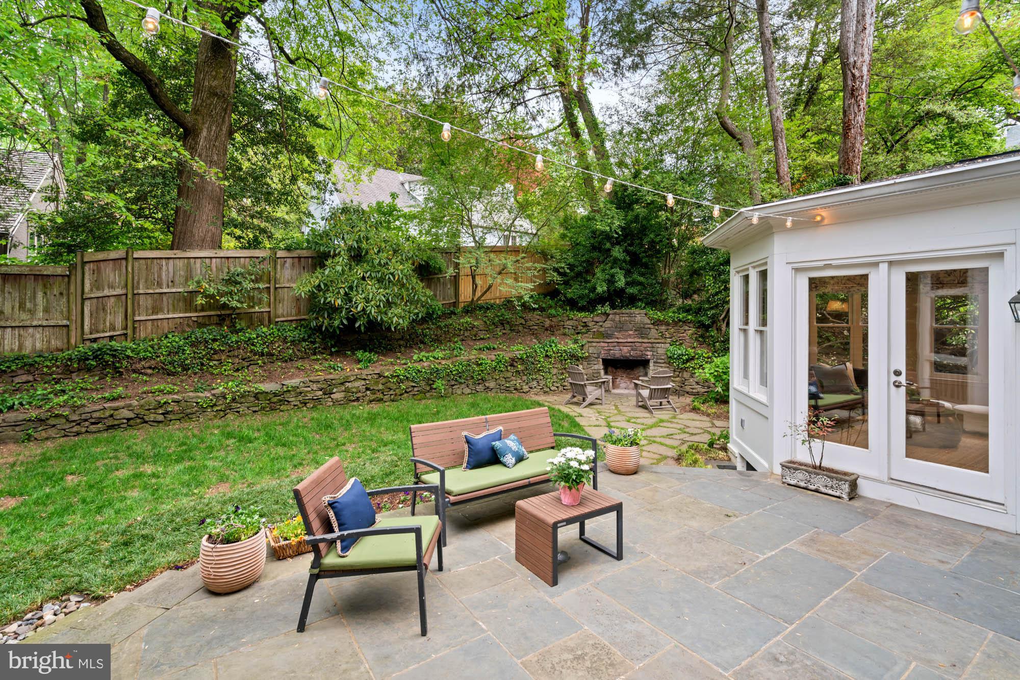 WESTMORELAND HILLS - Residential