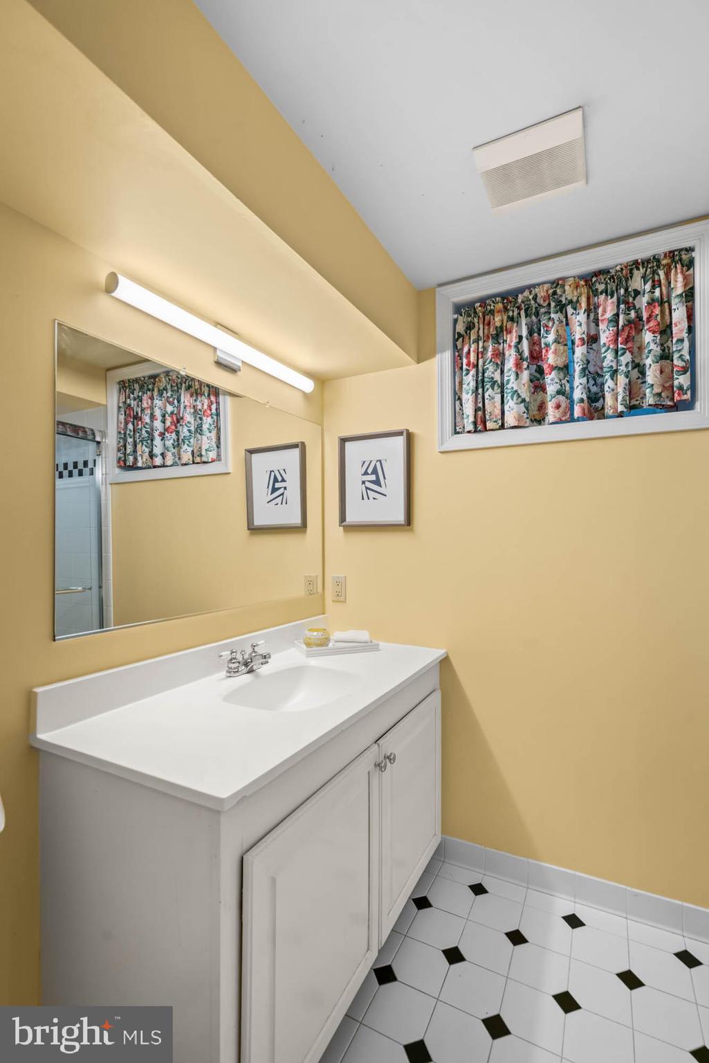 WESTMORELAND HILLS - Residential