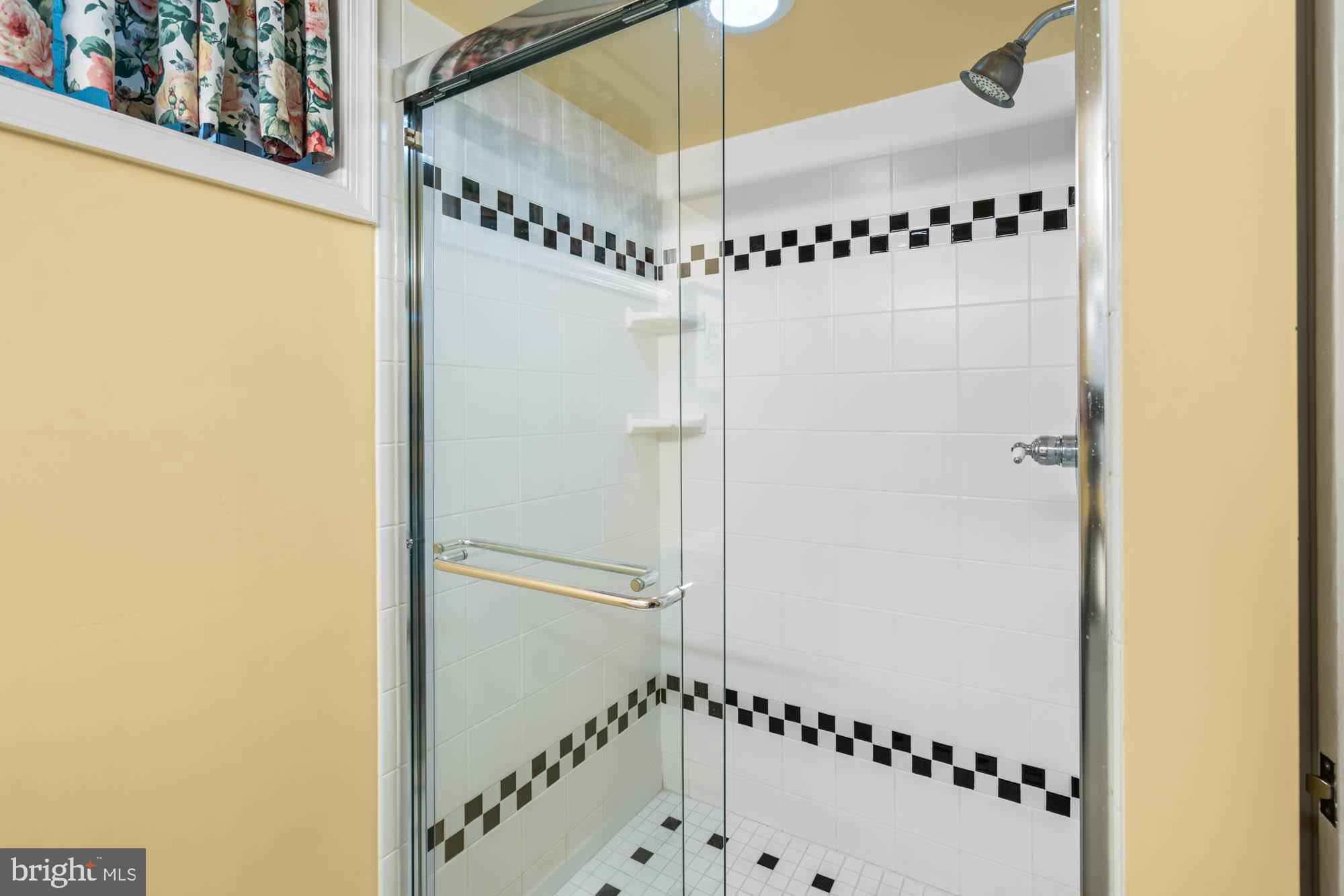 WESTMORELAND HILLS - Residential