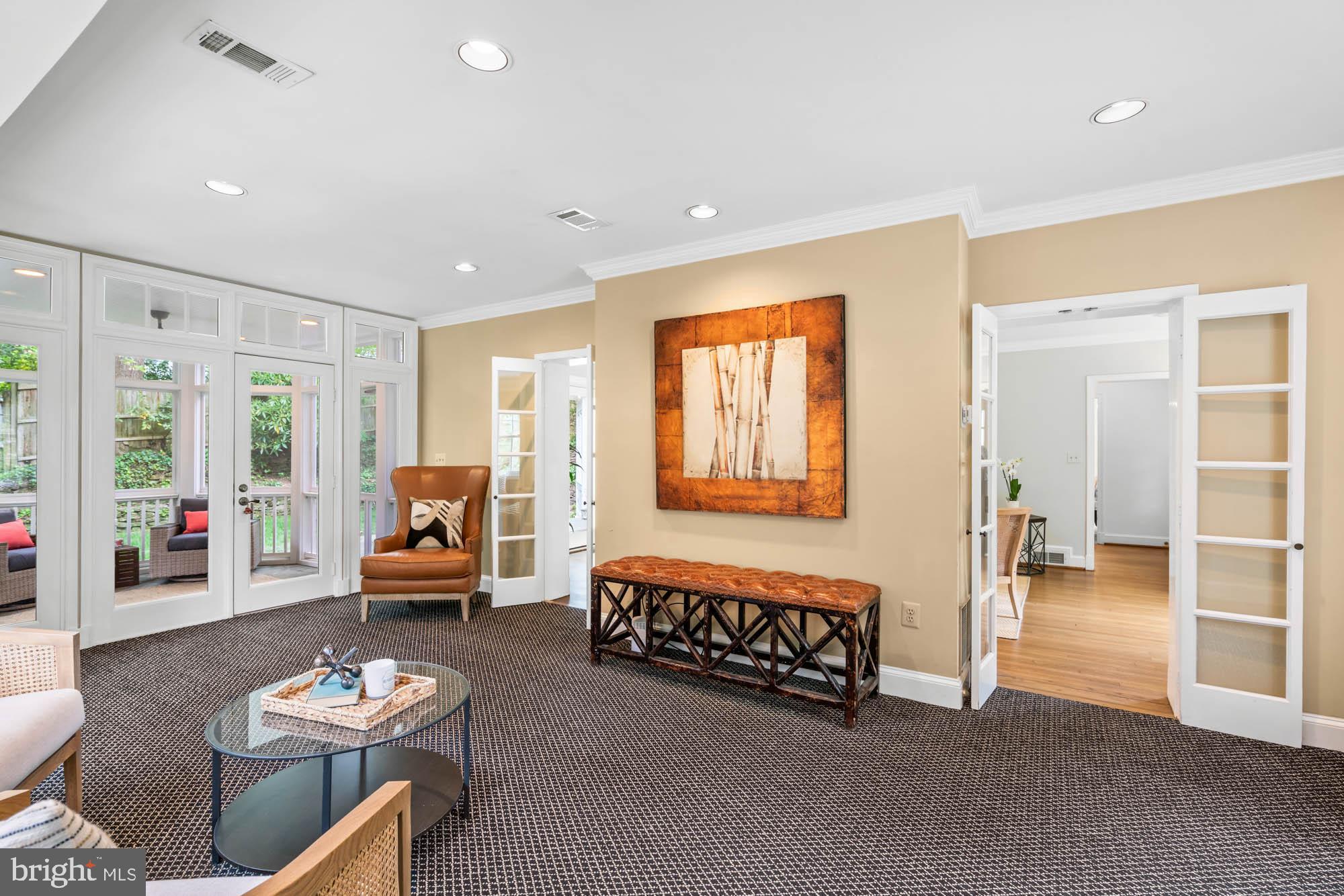 WESTMORELAND HILLS - Residential