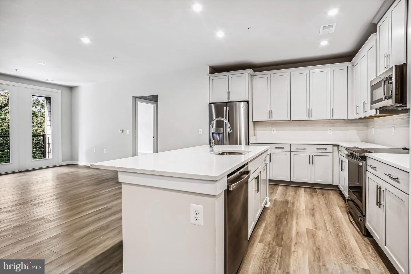 TALL OAKS - Residential Lease