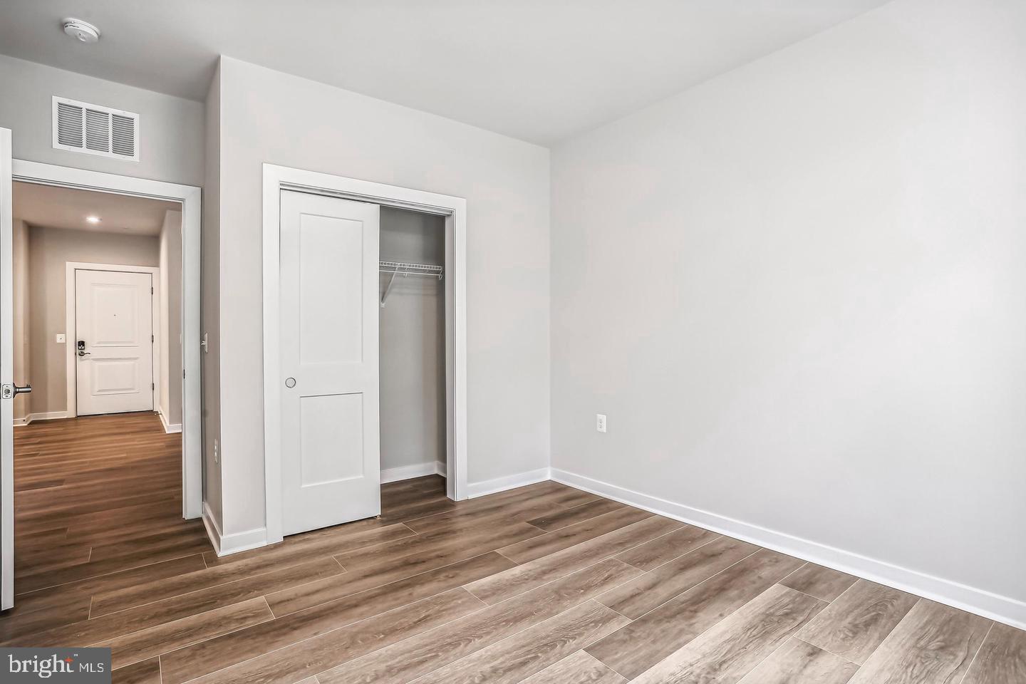 TALL OAKS - Residential Lease