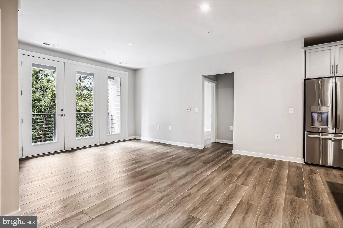 TALL OAKS - Residential Lease