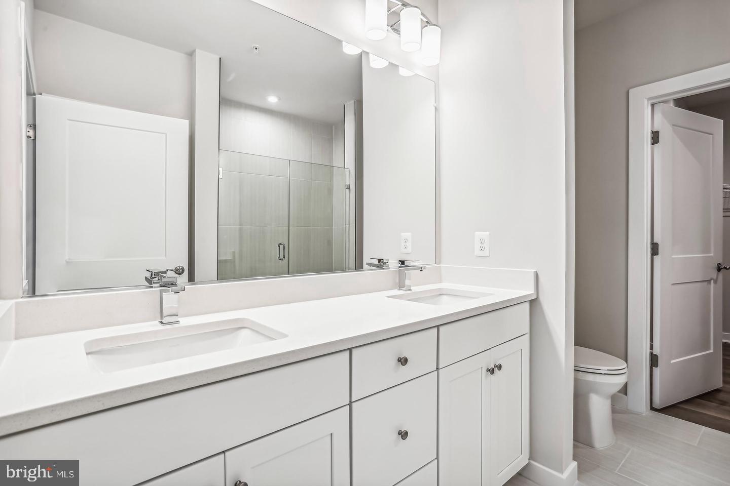 TALL OAKS - Residential Lease