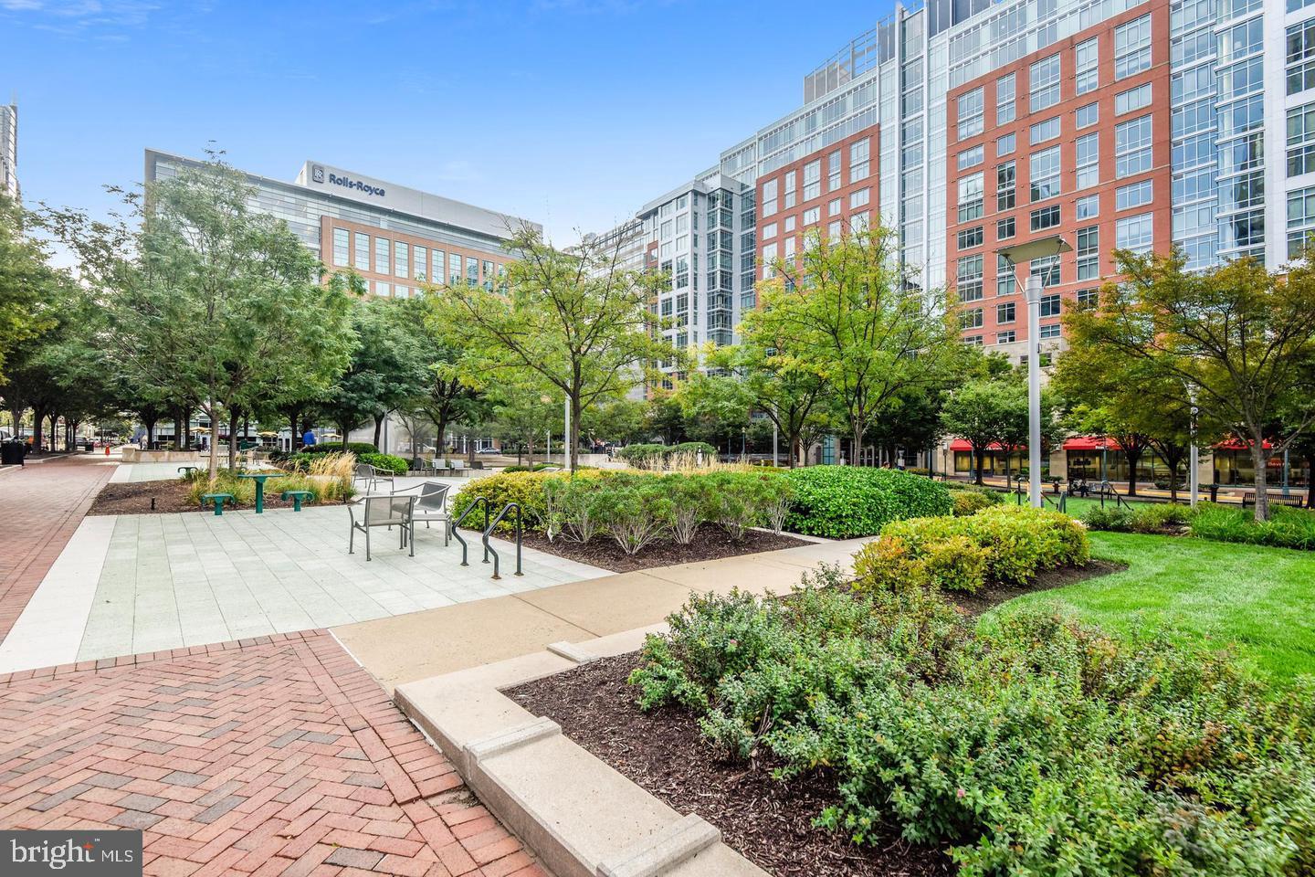 TALL OAKS - Residential Lease