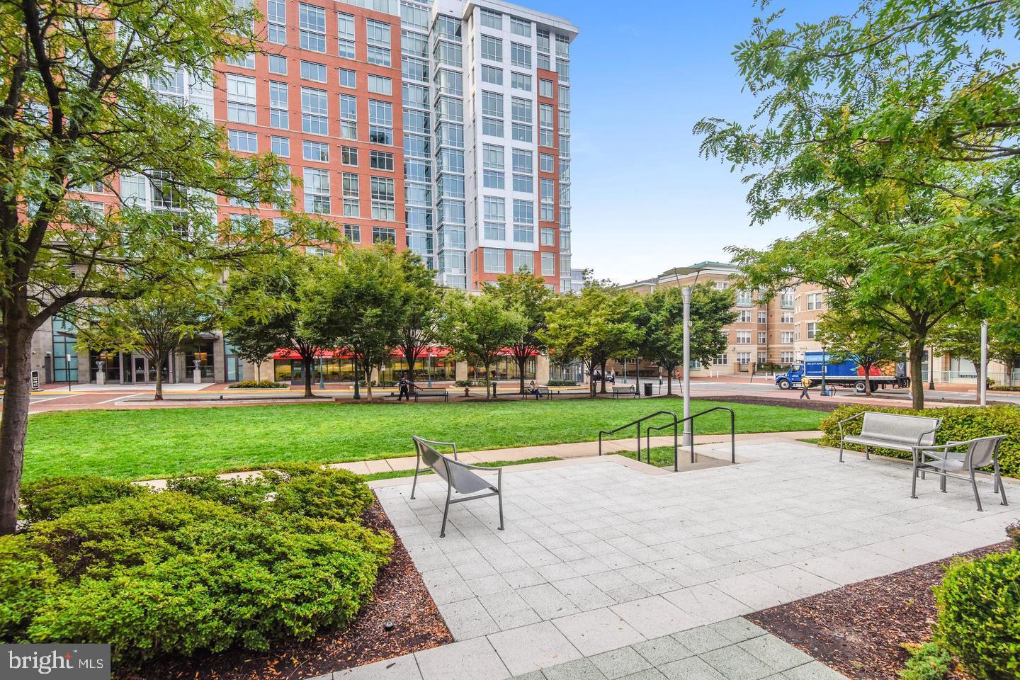 TALL OAKS - Residential Lease