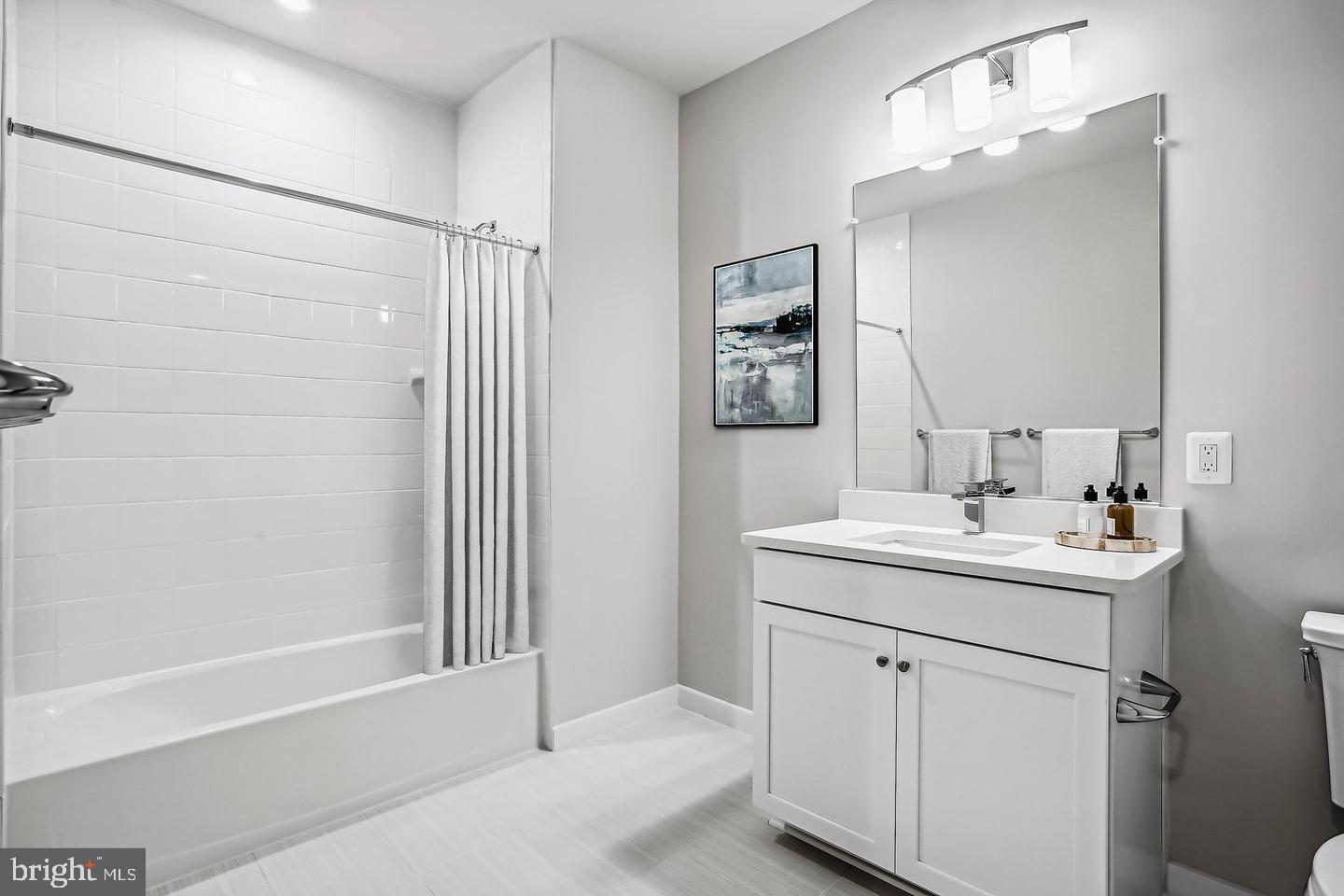 TALL OAKS - Residential Lease