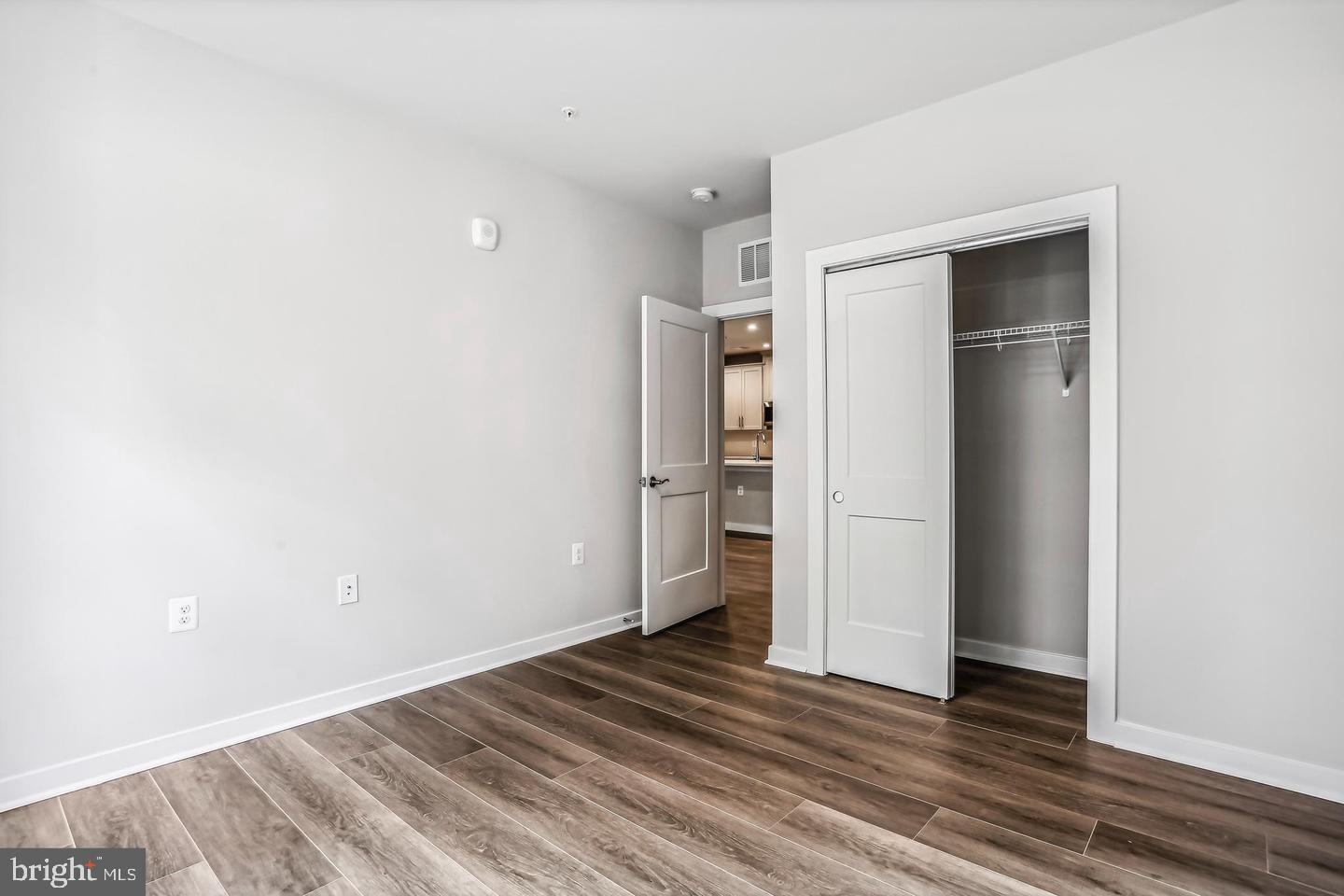 TALL OAKS - Residential Lease