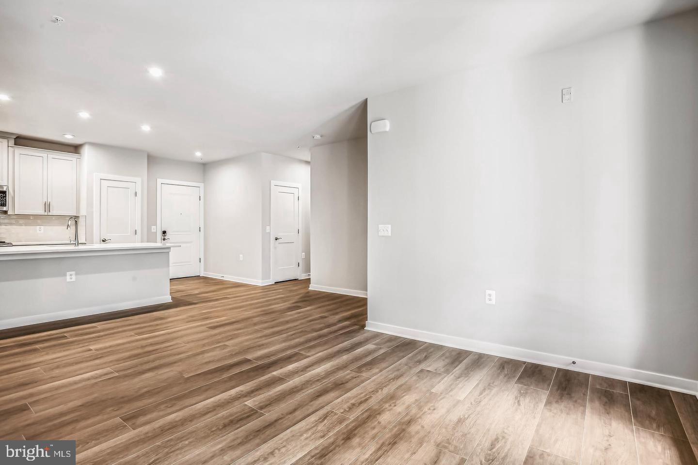 TALL OAKS - Residential Lease