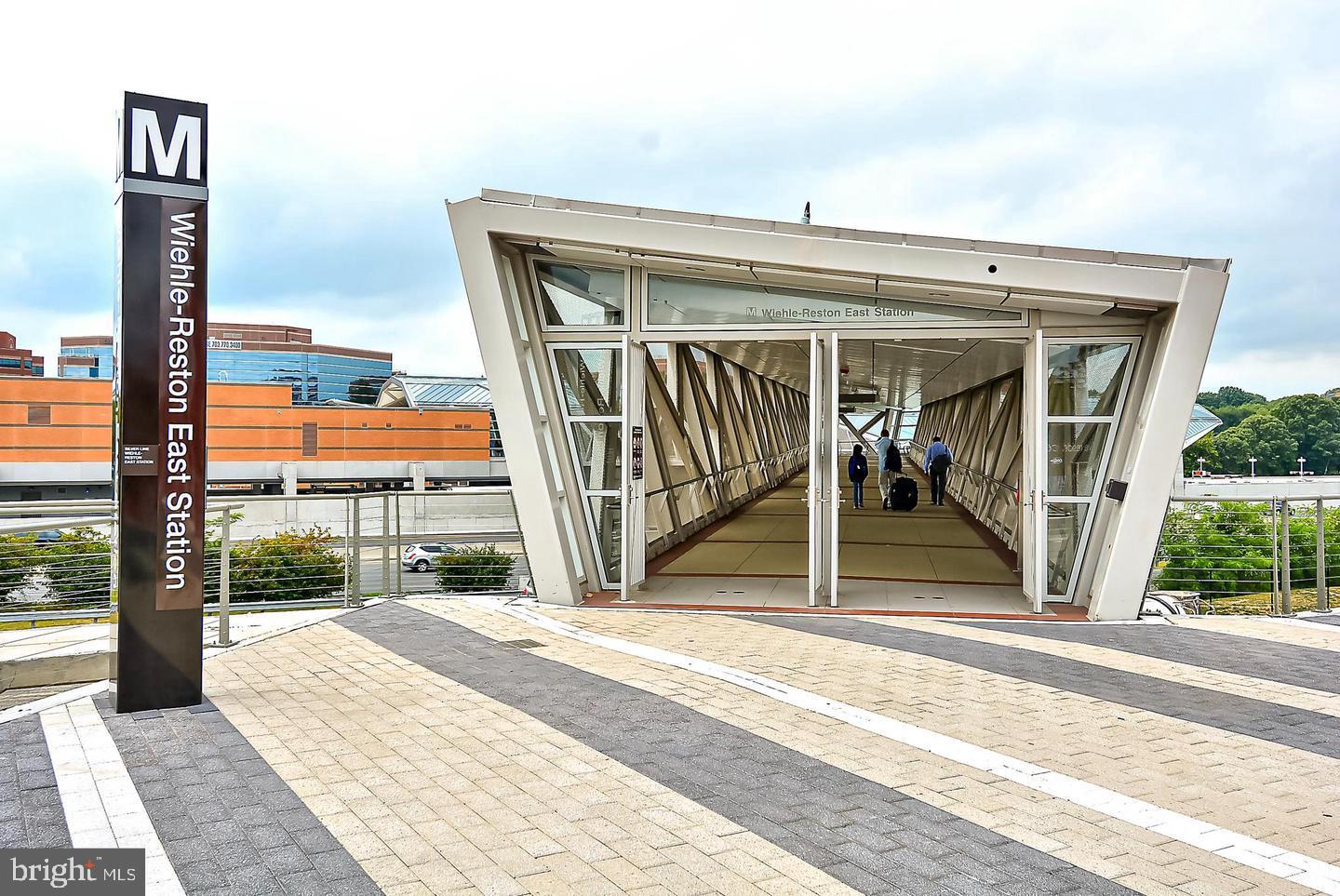 TALL OAKS - Residential Lease