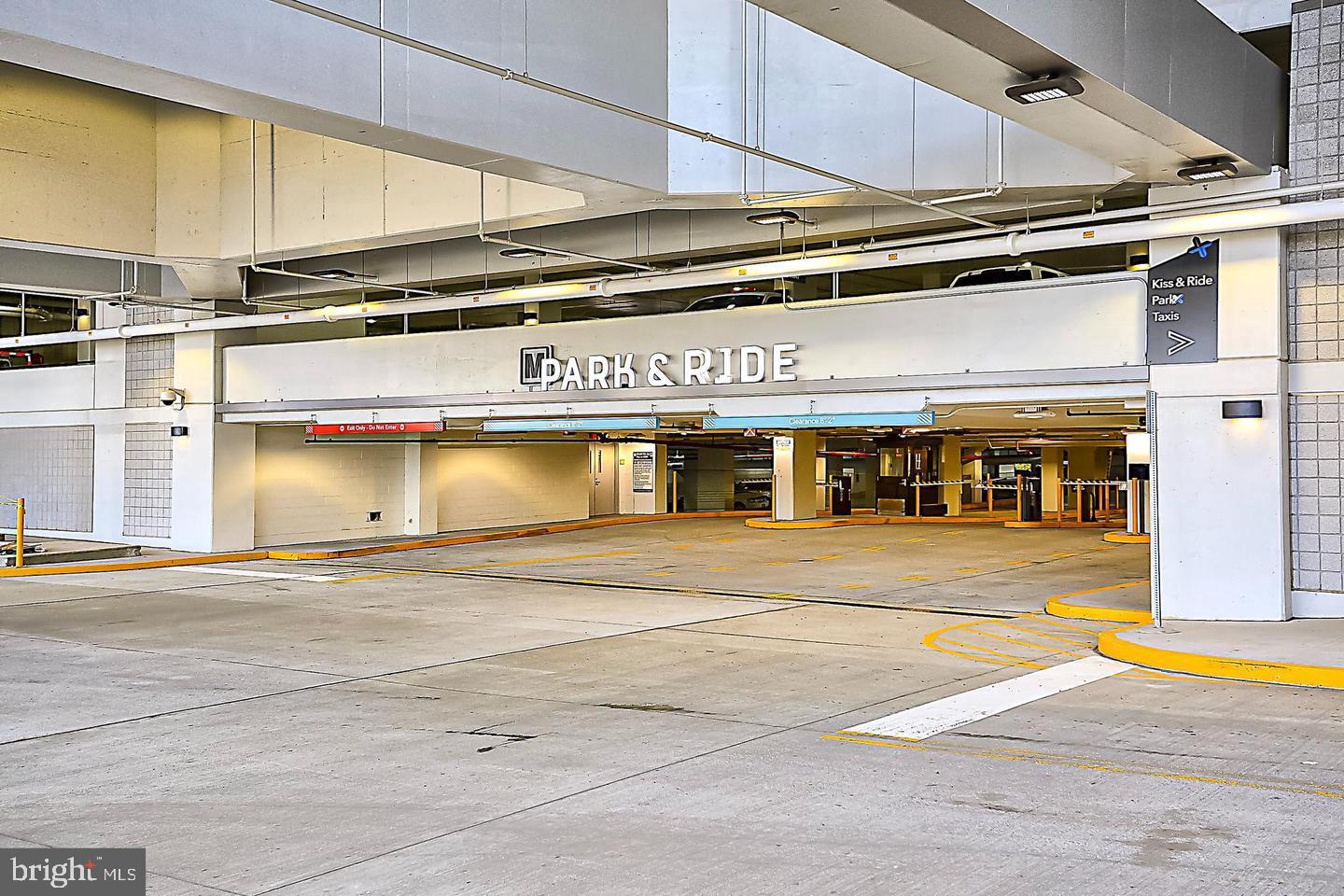 TALL OAKS - Residential Lease