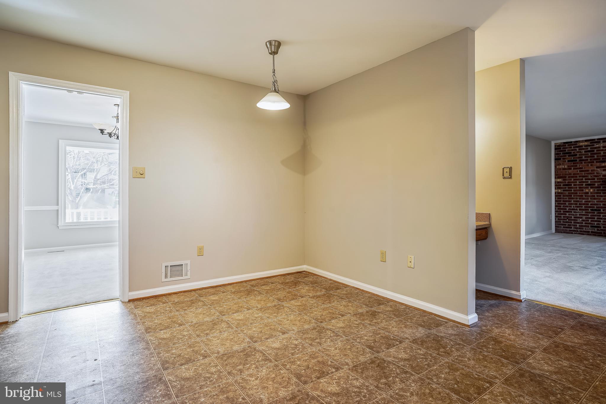 LAKE RIDGE - Residential