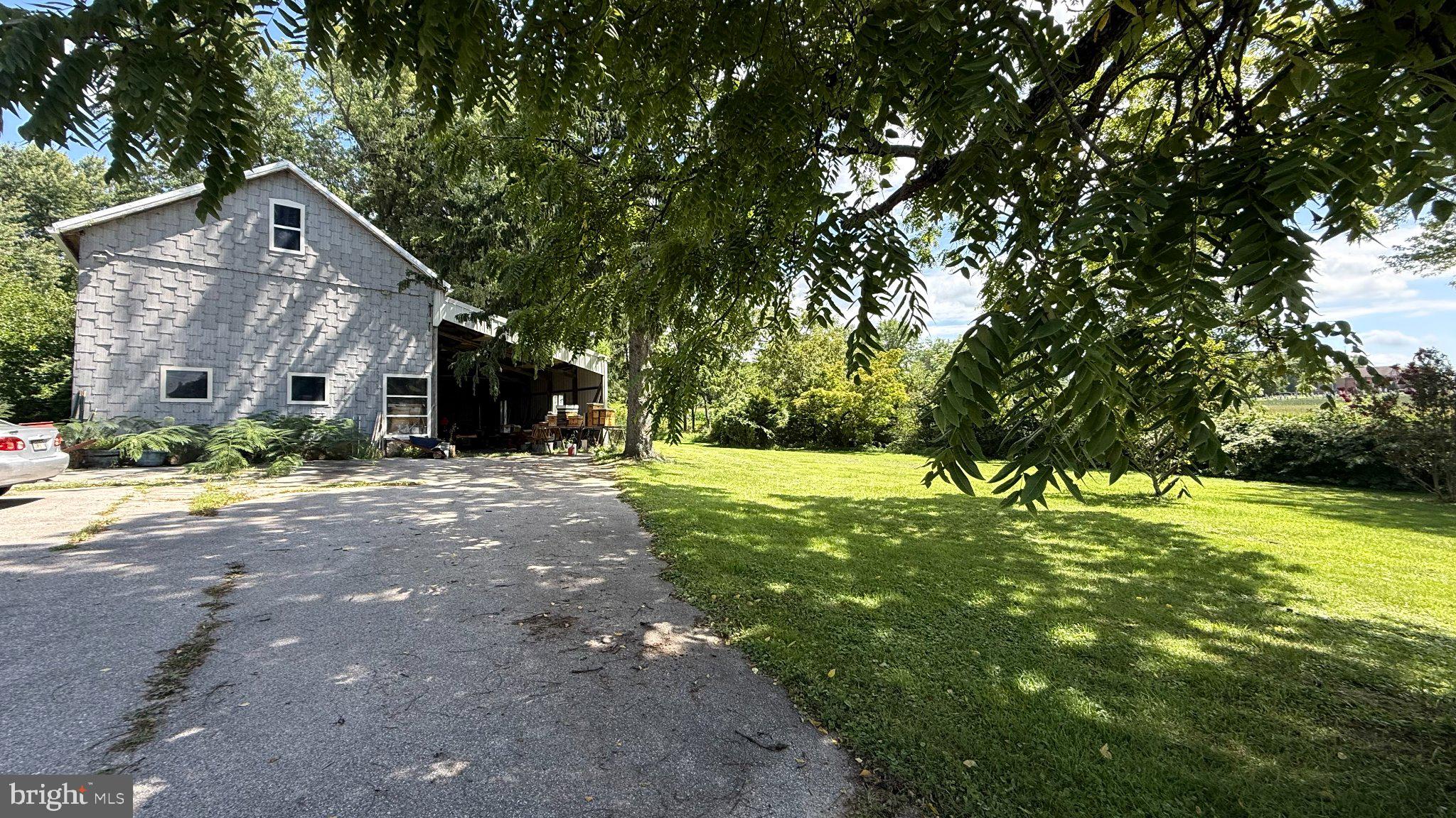 15929 HANOVER PIKE