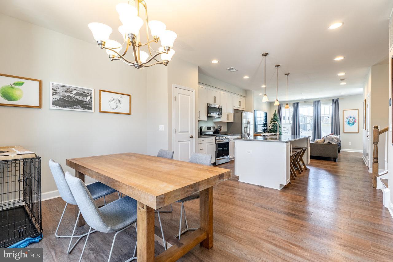 PRESTON LAKE - Residential