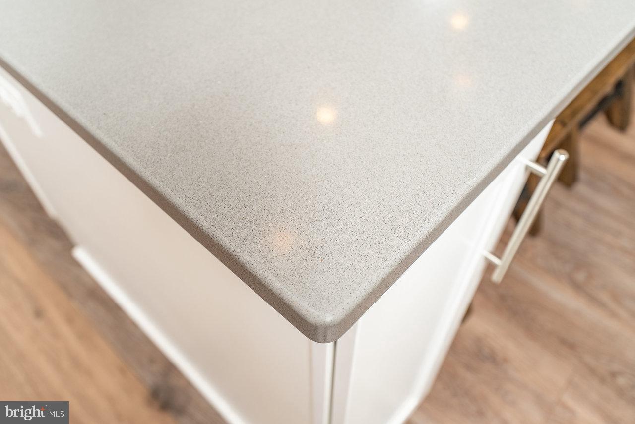 PRESTON LAKE - Residential