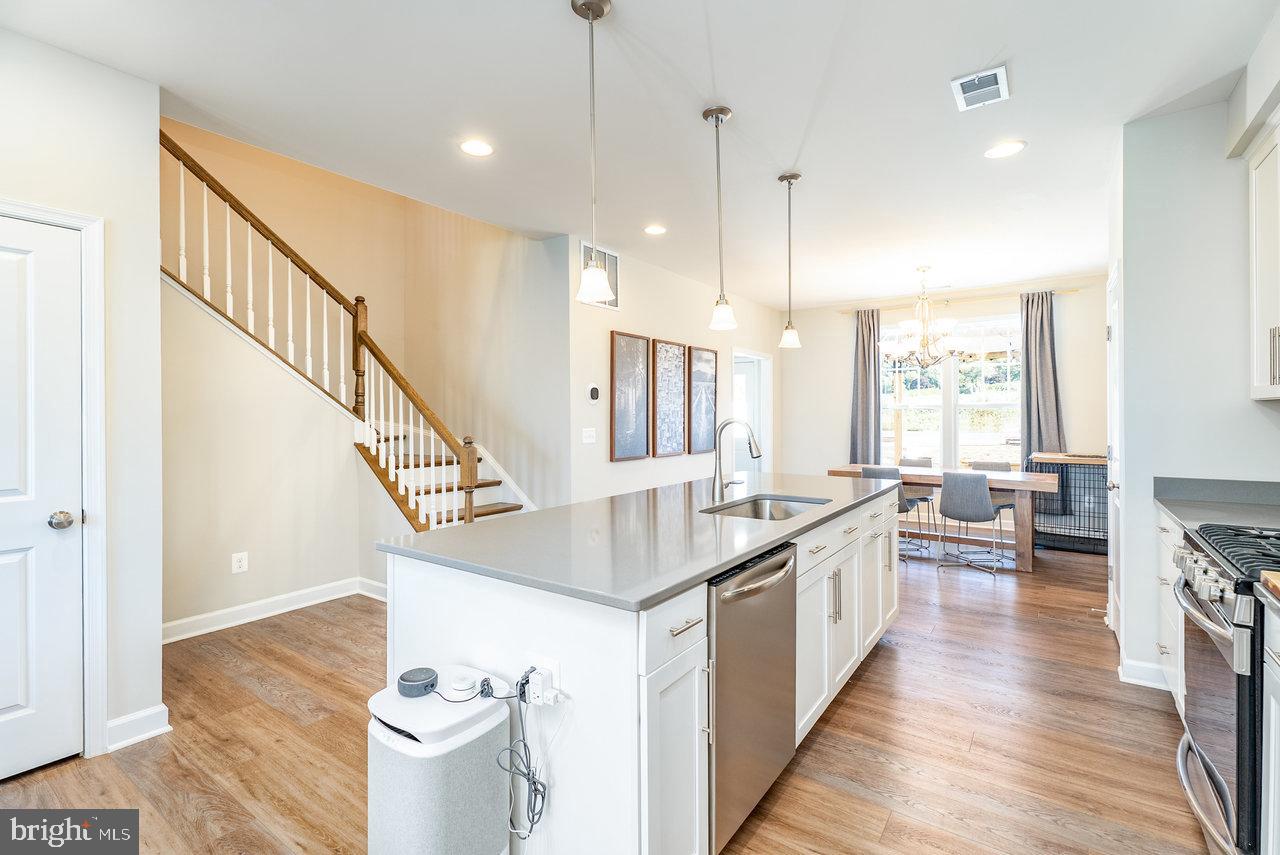 PRESTON LAKE - Residential