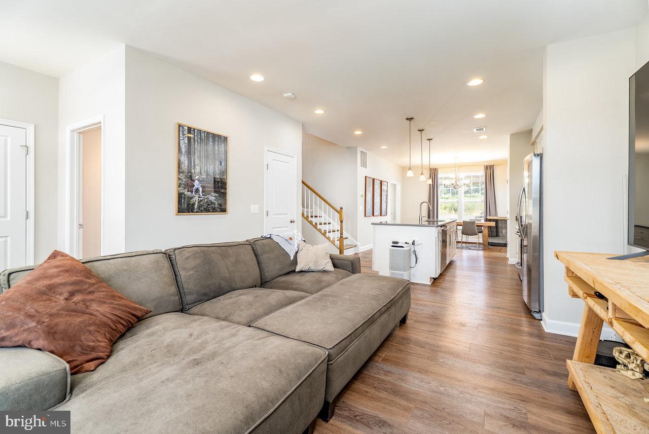 PRESTON LAKE - Residential