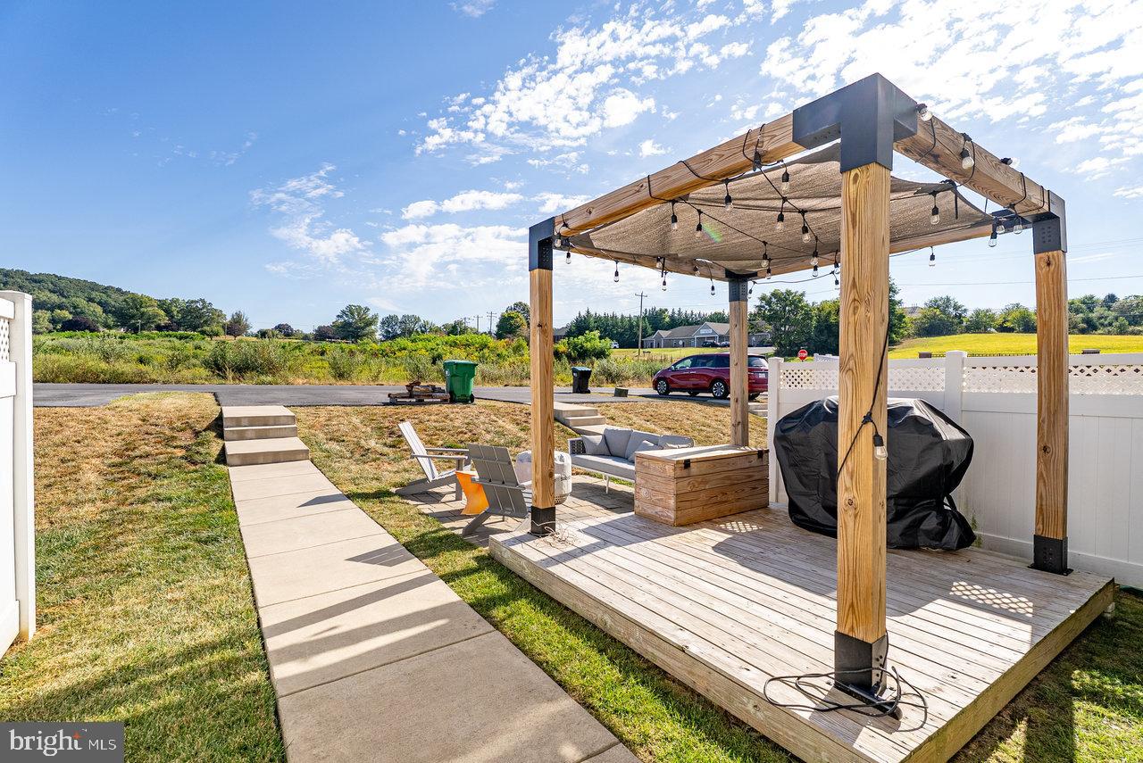 PRESTON LAKE - Residential