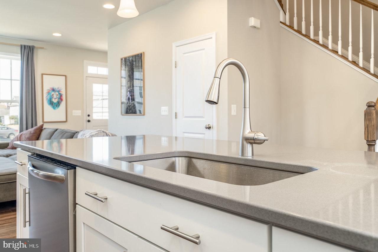 PRESTON LAKE - Residential