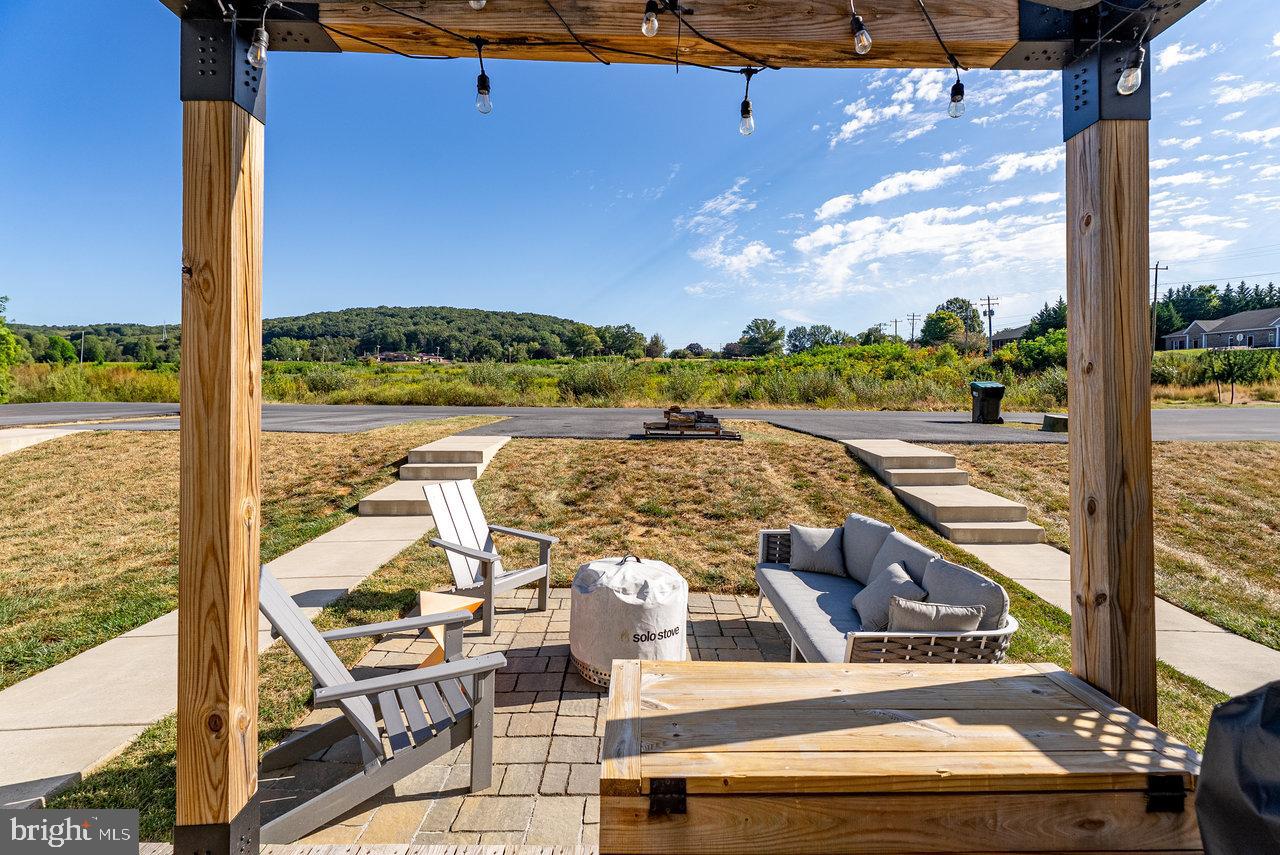 PRESTON LAKE - Residential