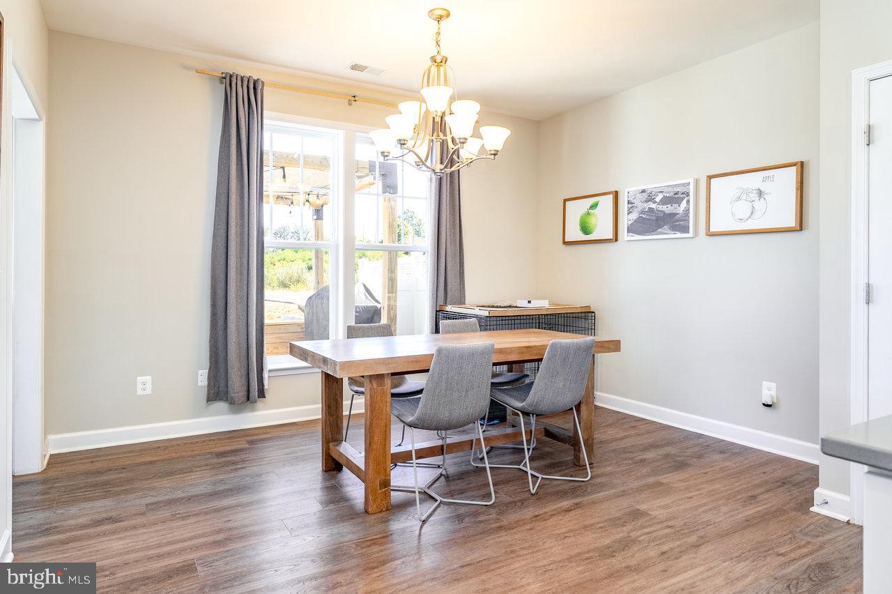 PRESTON LAKE - Residential