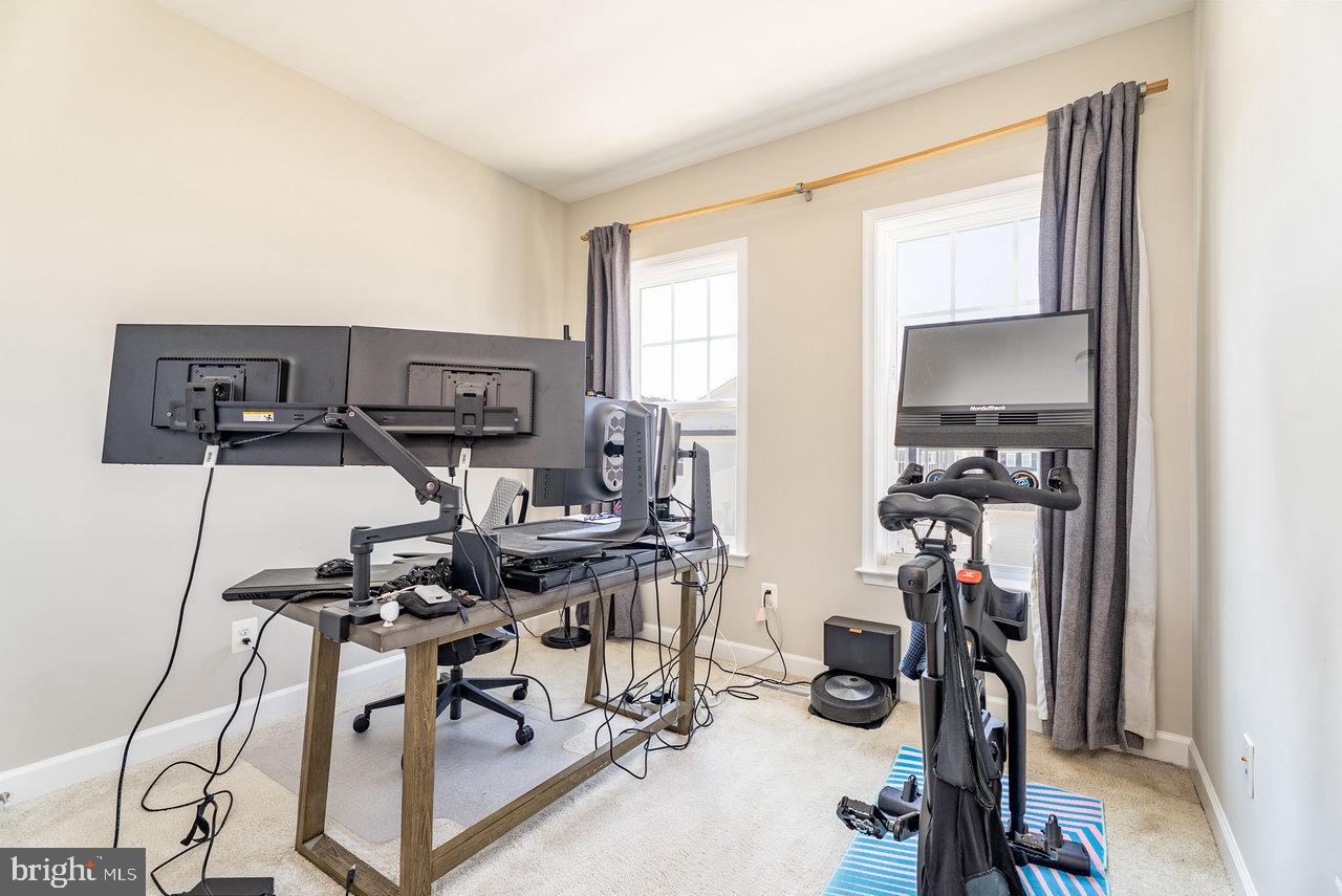 PRESTON LAKE - Residential