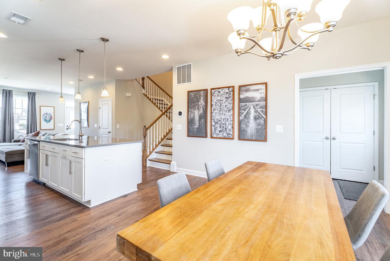 PRESTON LAKE - Residential