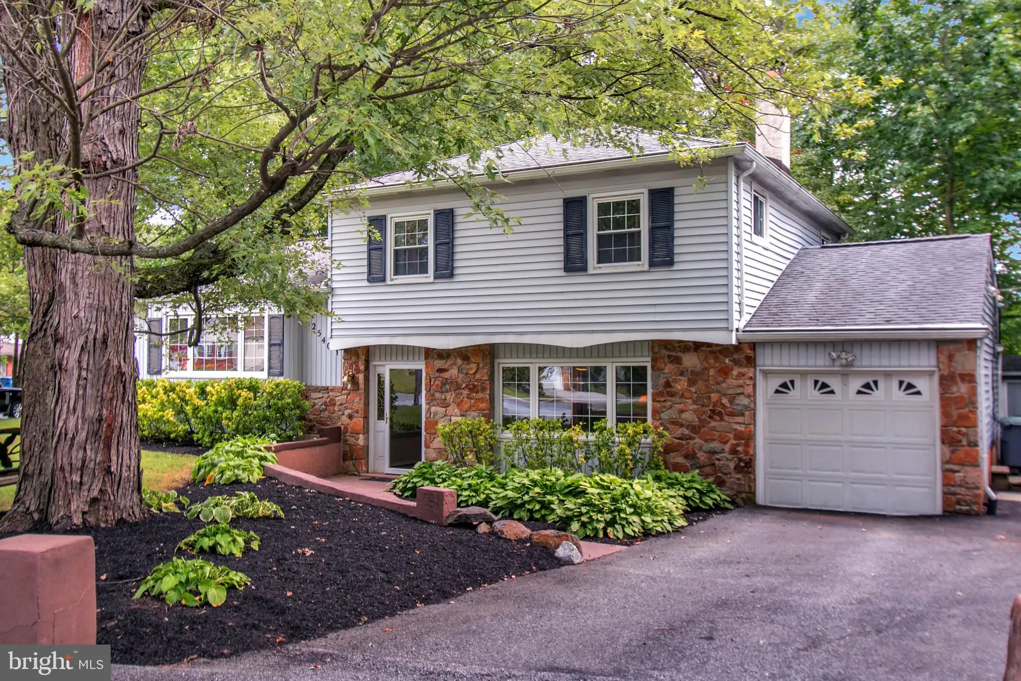 2540 Dartmouth Woods Road, Wilmington, DE 19810
