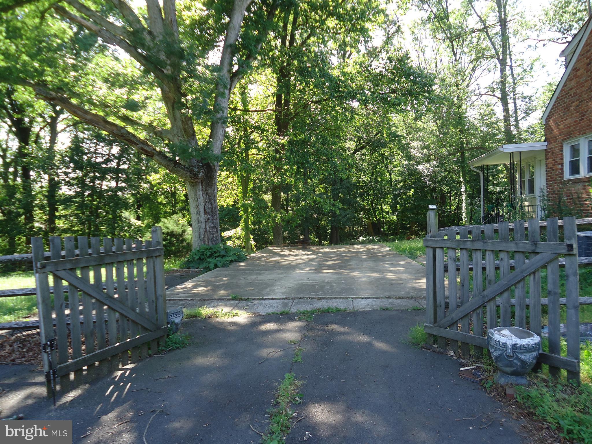 SENECA RIDGE - Residential Lease