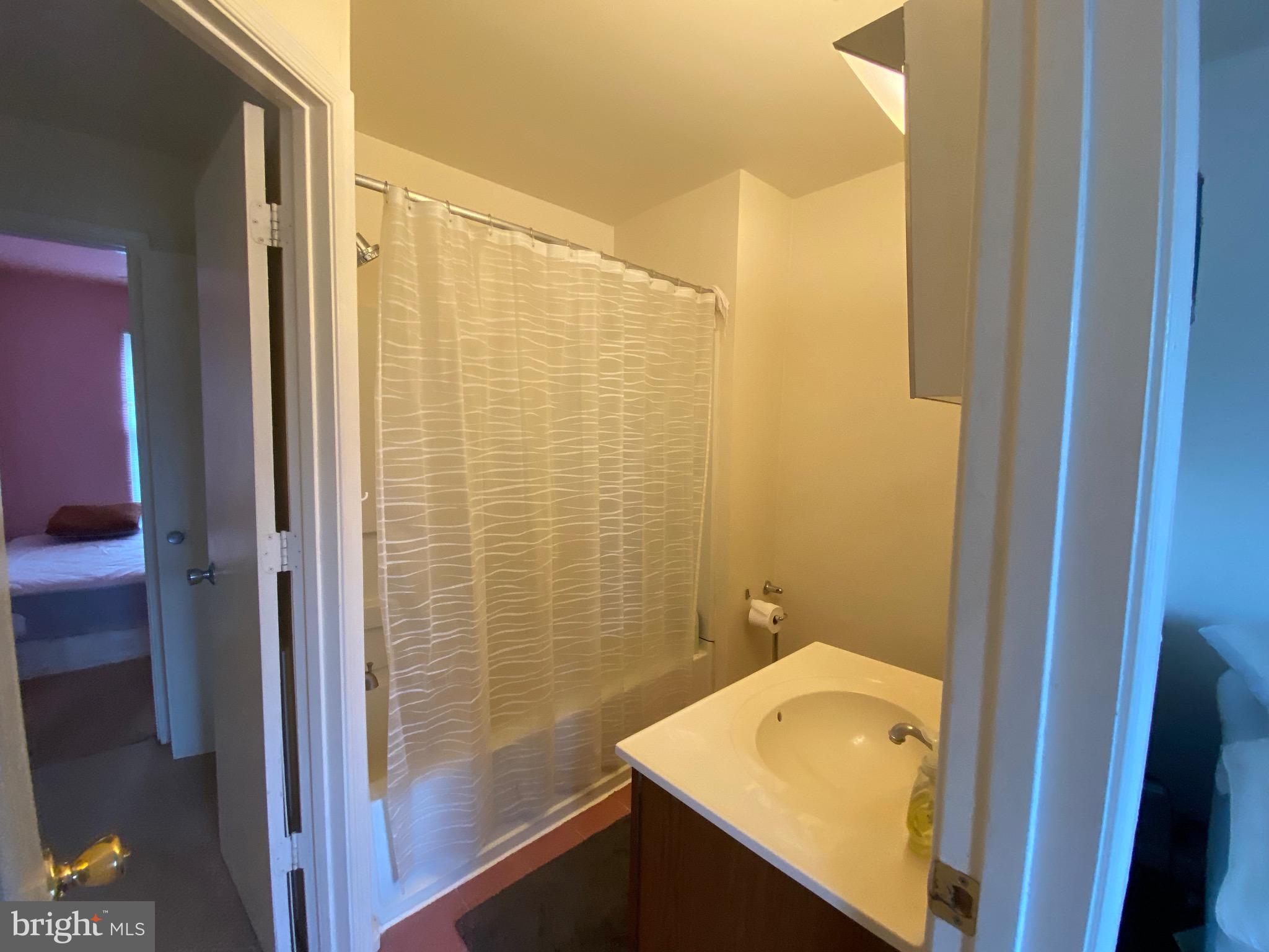 LONDON WOODS - Residential