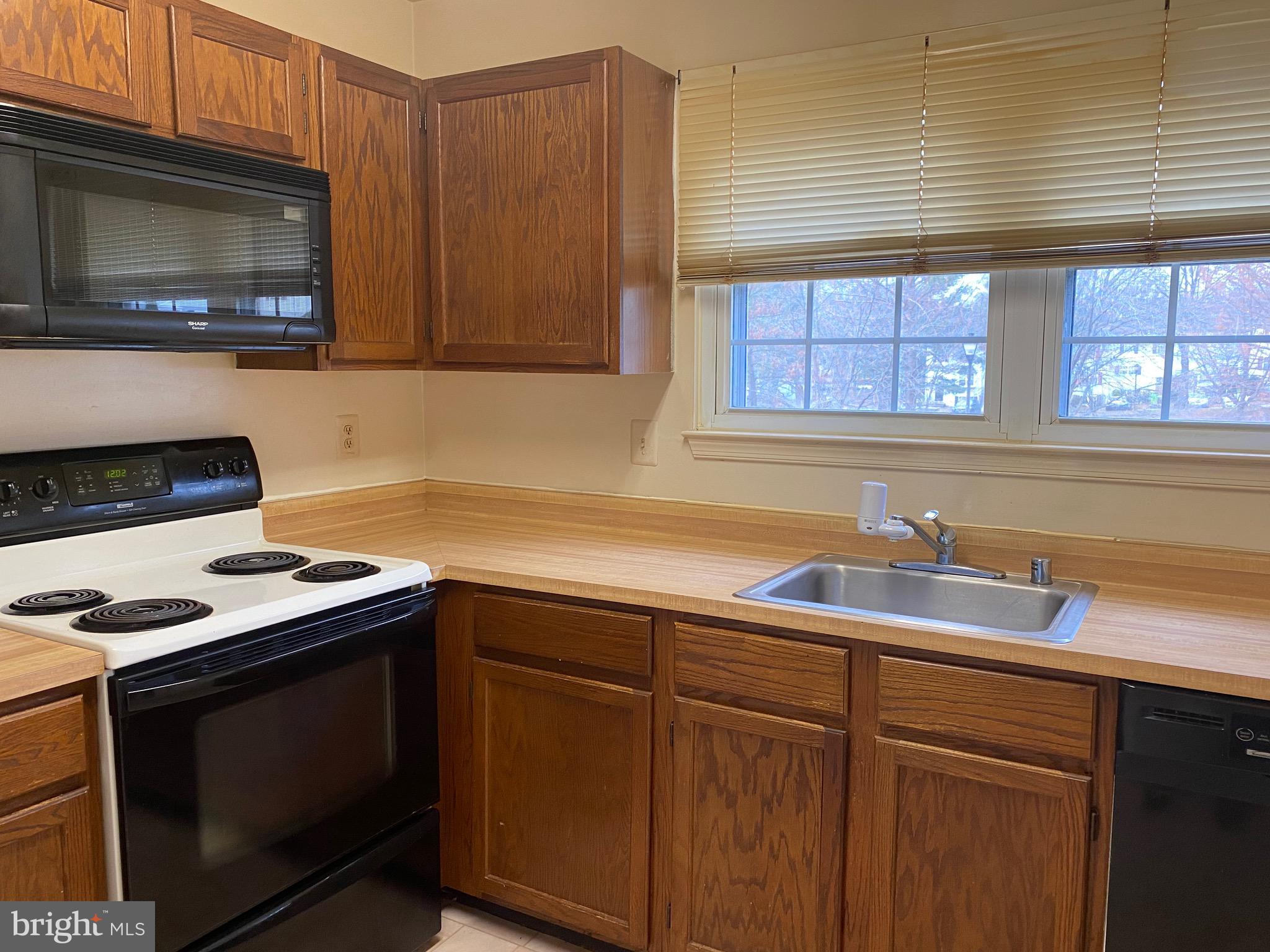 LONDON WOODS - Residential